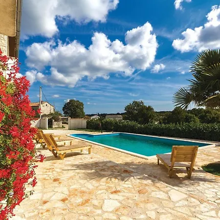 2 Bedroom Amazing In *